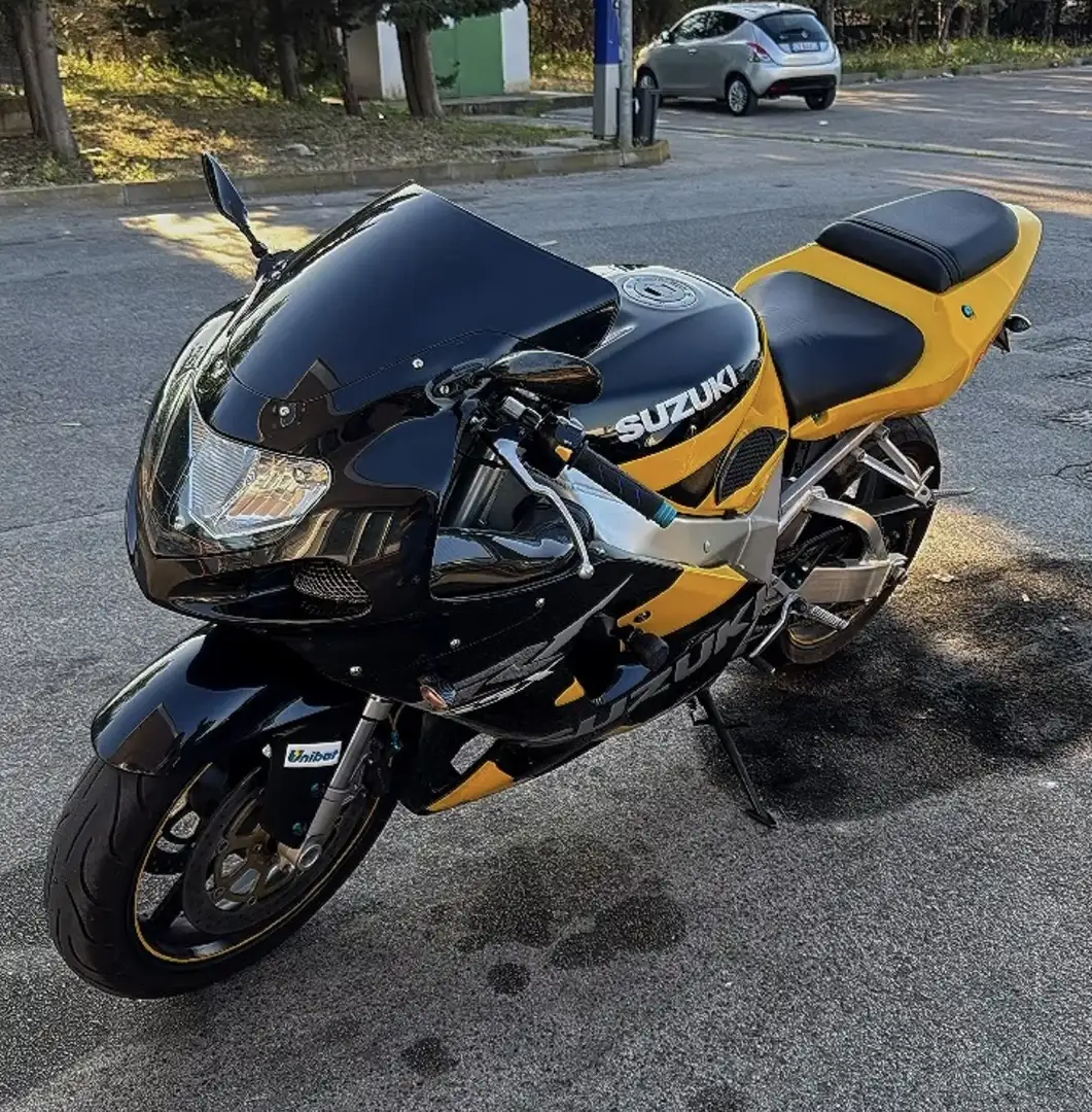 Suzuki GSX-R 750 - 1