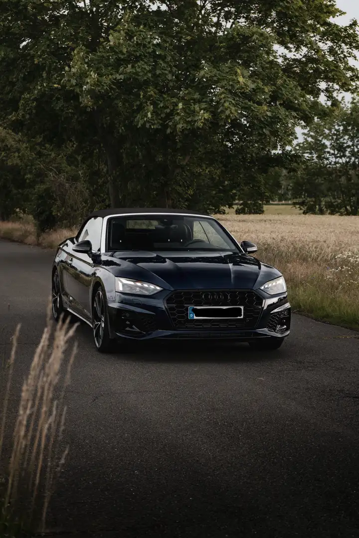 Audi A5 Cabrio 40 TFSI Competition Edition S line Blau - 1