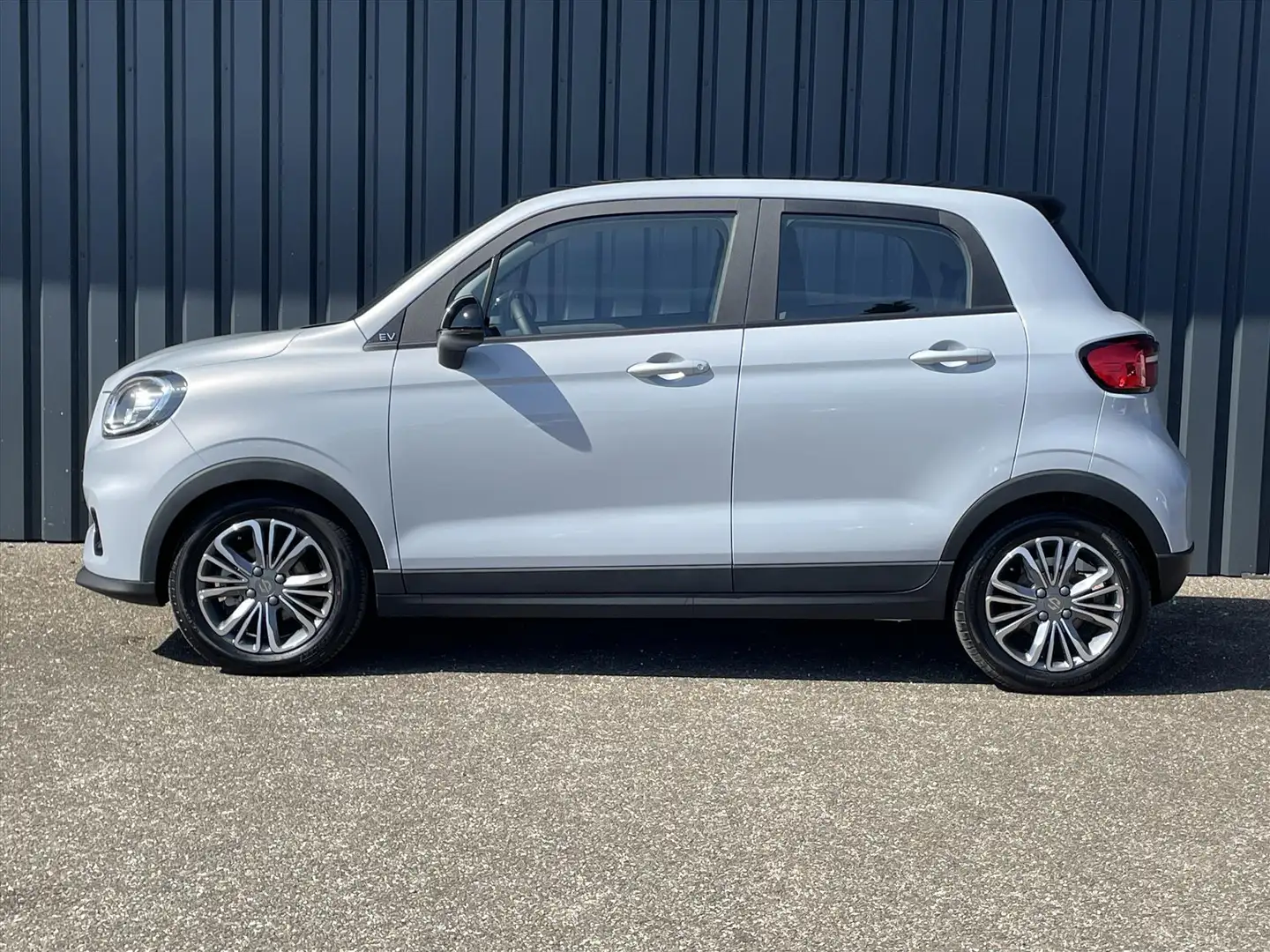 Leapmotor T03 EV 37,3 kWh 95pk Design I Adaptive Cruise Control Grau - 2