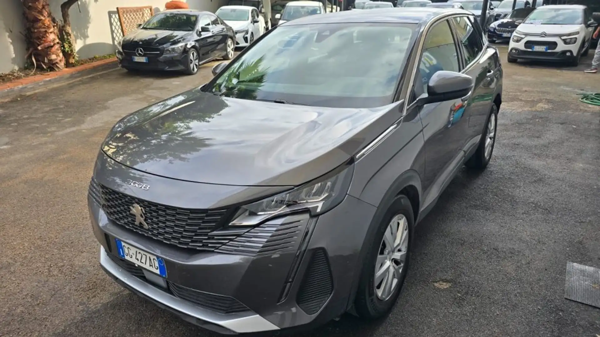 Peugeot 3008 BlueHDi 130 S&S EAT8 Active Business Gris - 1