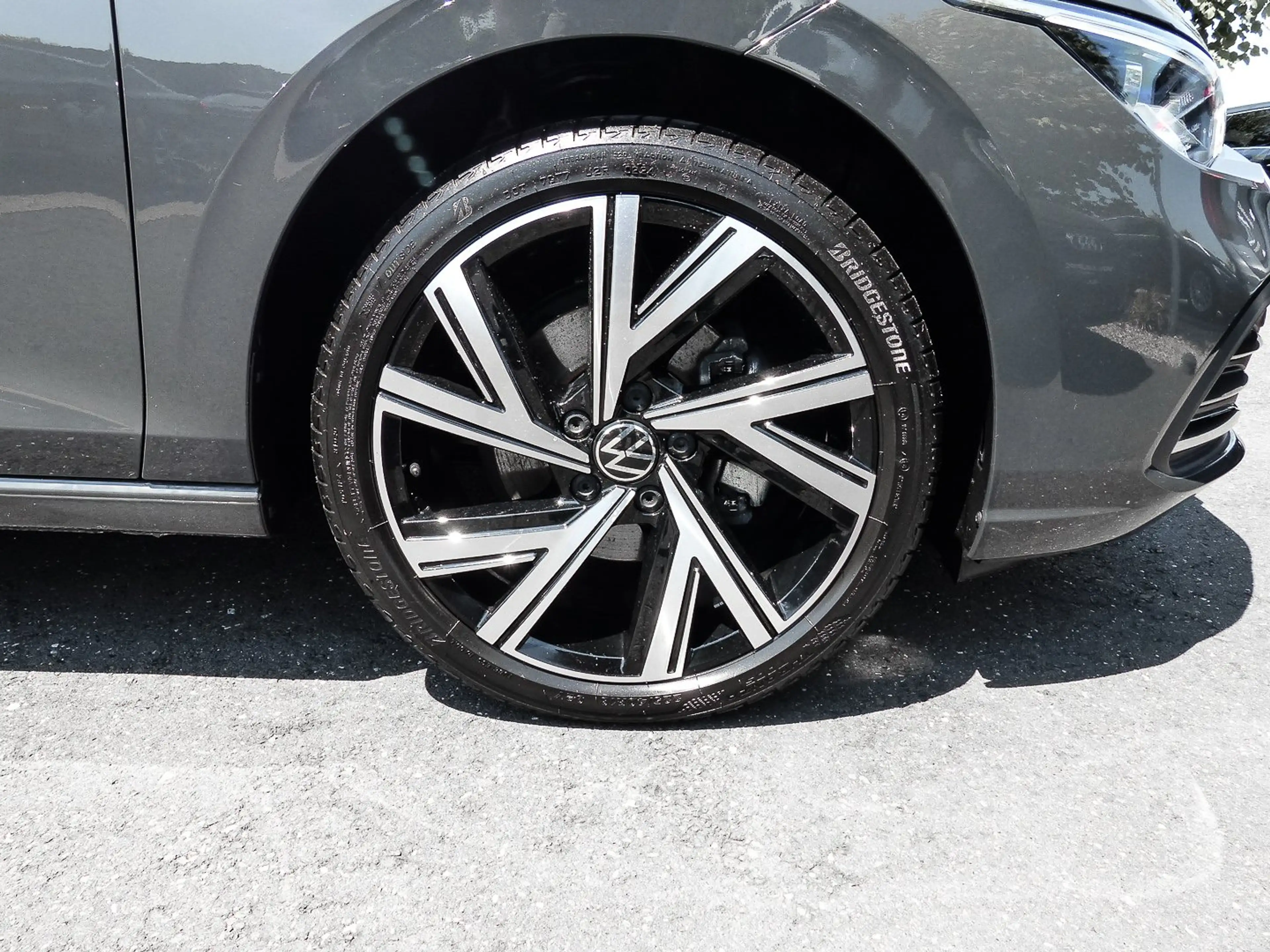 Volkswagen Golf 1.5 TSI Style NAVI LHZ ACC KAMERA AMBIENTE — photo 7