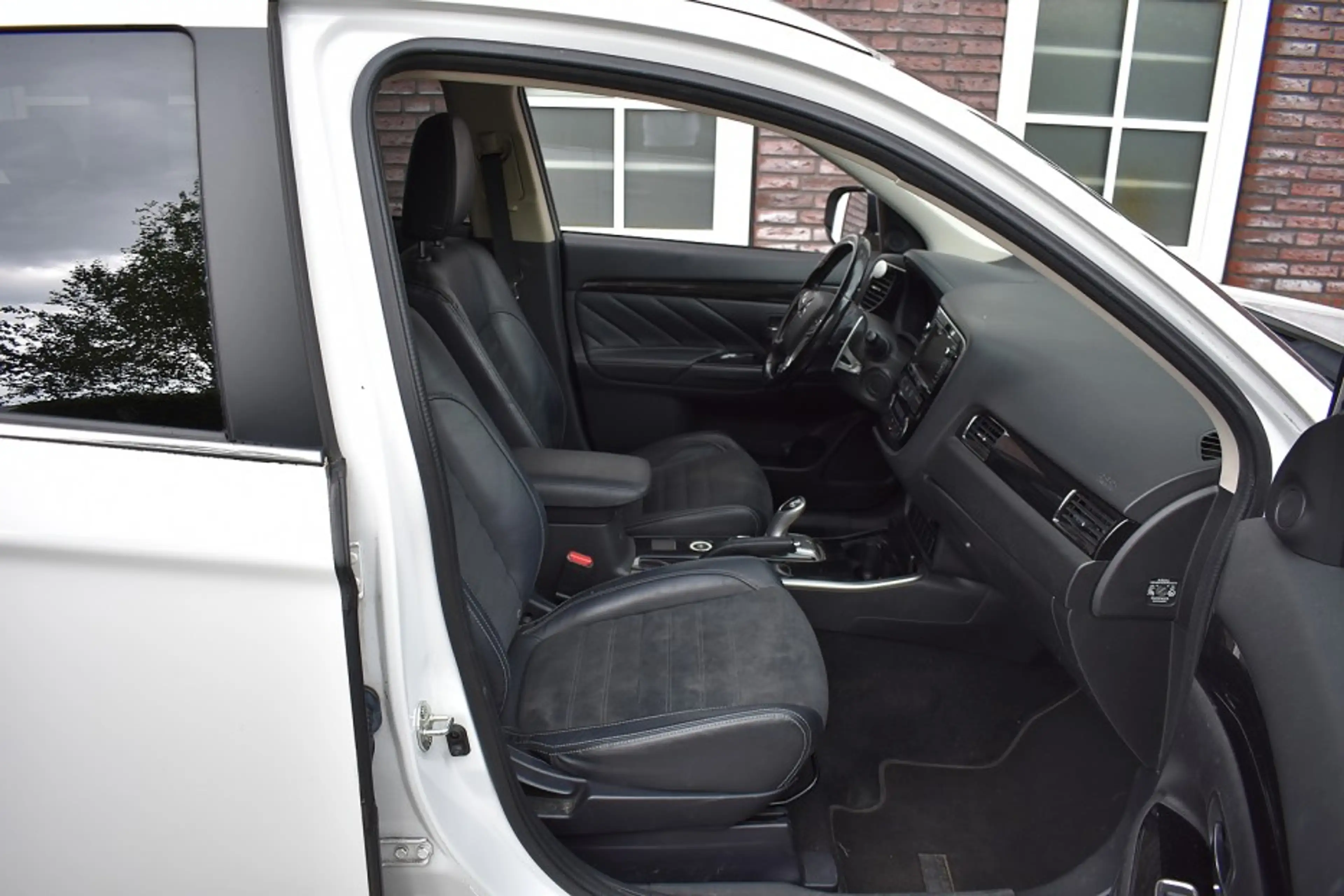 Mitsubishi Outlander 2.0 PHEV Business Edition Wij zijn op afspraak geo — photo 6