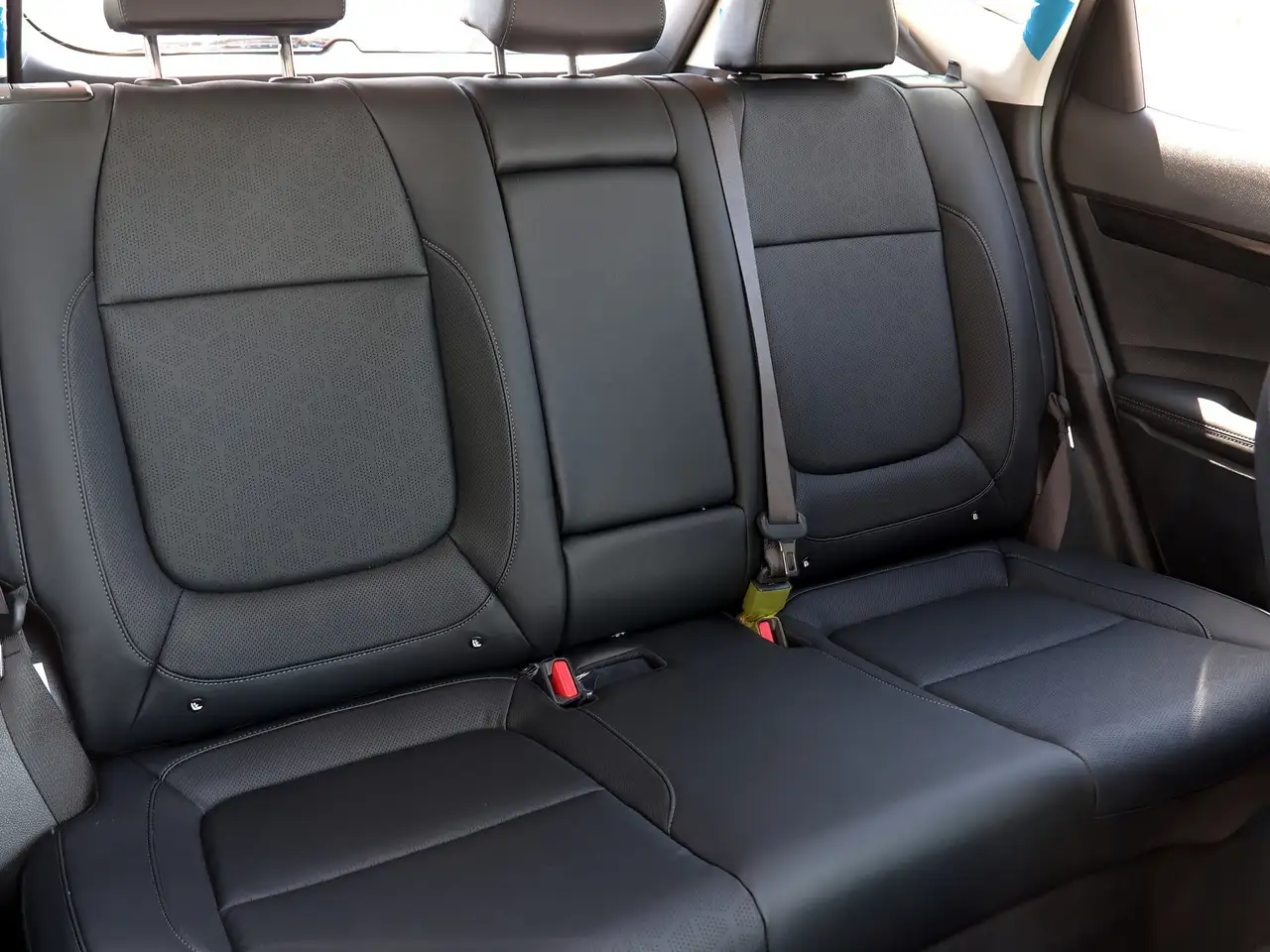 Kia Seltos снимка Kia Seltos