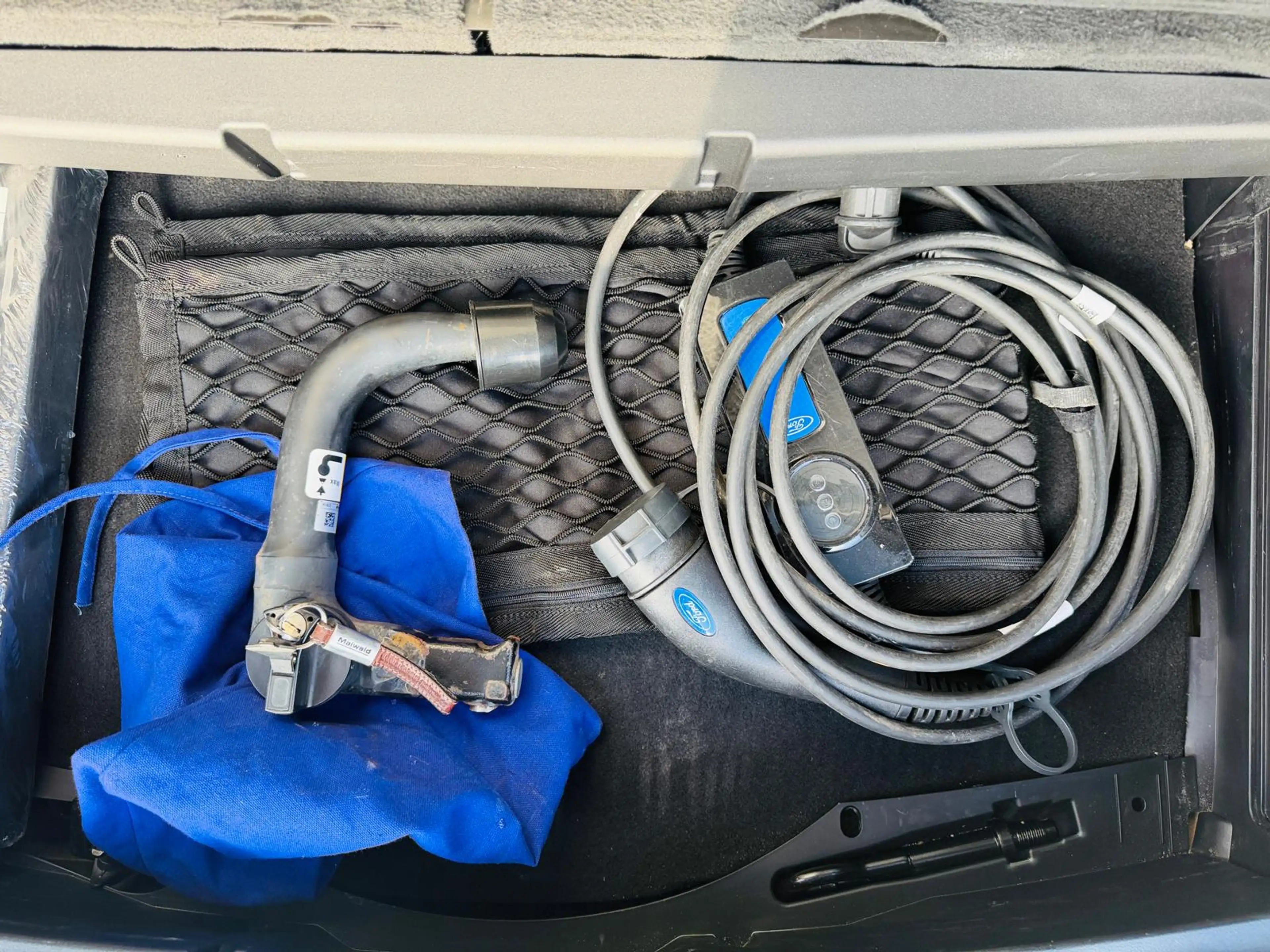 Ford Explorer ST-Line Plug-in-Hybrid 4x4 Garantie Finanzierung möglich — photo 23