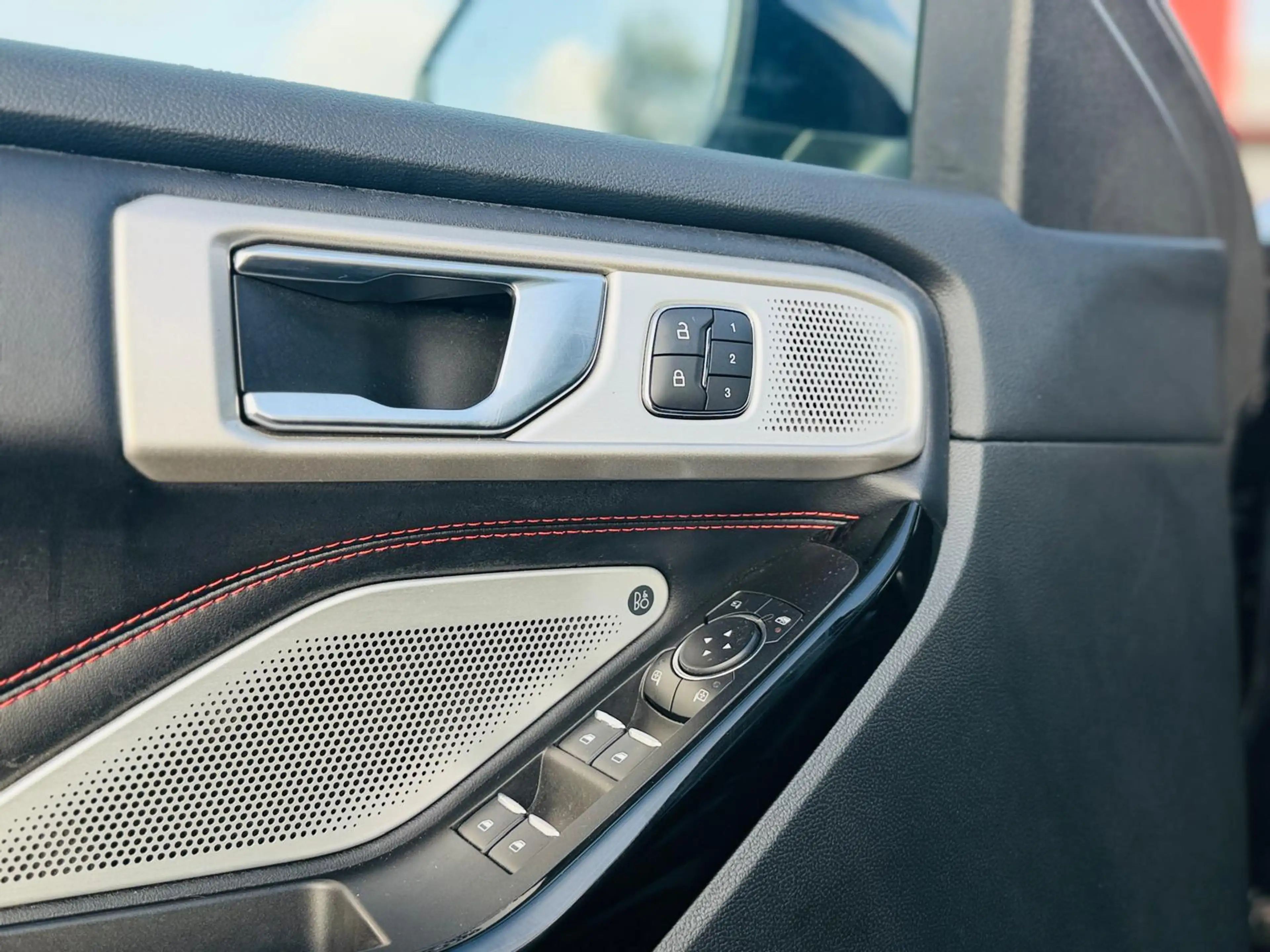 Ford Explorer ST-Line Plug-in-Hybrid 4x4 Garantie Finanzierung möglich — photo 17