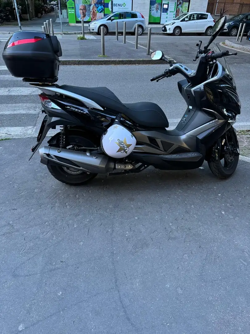 Kawasaki J300 2016 - 1