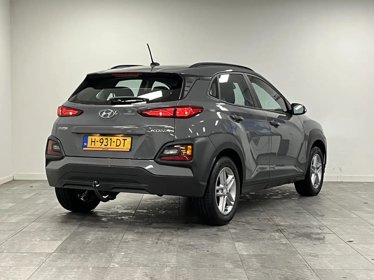 Hyundai KONA 1.0 T-GDI Comfort | Trekhaak | Camera | Carplay | Grijs - 2