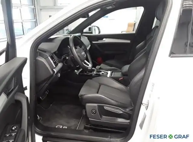 Audi Q5 view 6