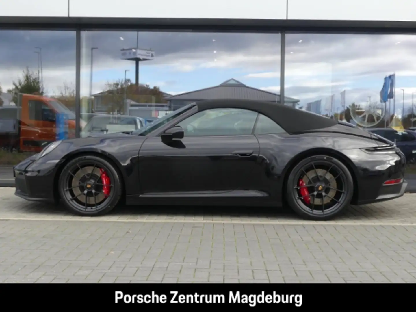 Porsche 992 -2 (911) Carrera GTS Cabriolet*INNO*BOSE* Schwarz - 2