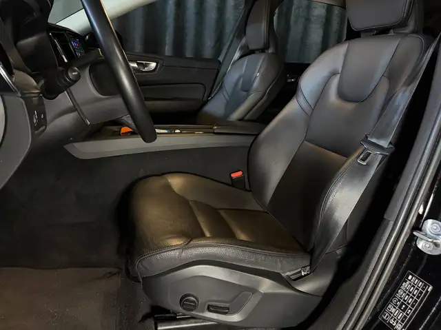 Volvo XC60 view 25