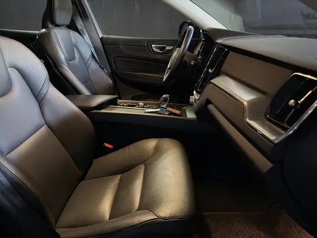 Volvo XC60 view 29
