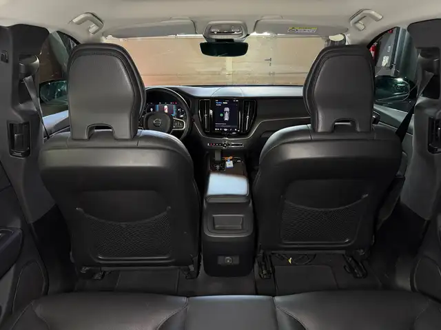 Volvo XC60 view 22