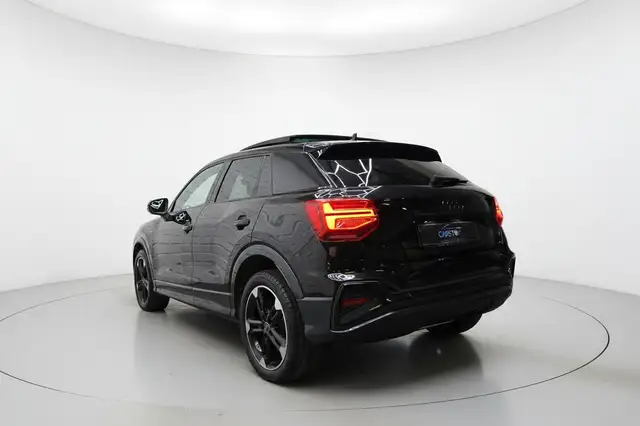Audi Q2 view 7