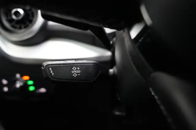 Audi Q2 view 20