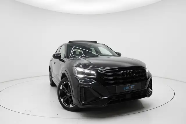 Audi Q2 view 22