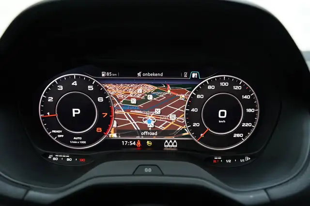 Audi Q2 view 13