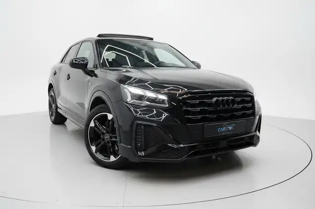 Audi Q2 view 8