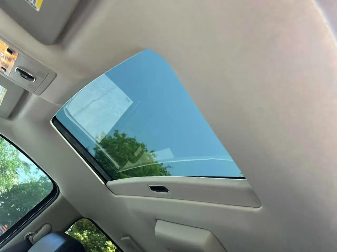 GMC Yukon снимка GMC Yukon