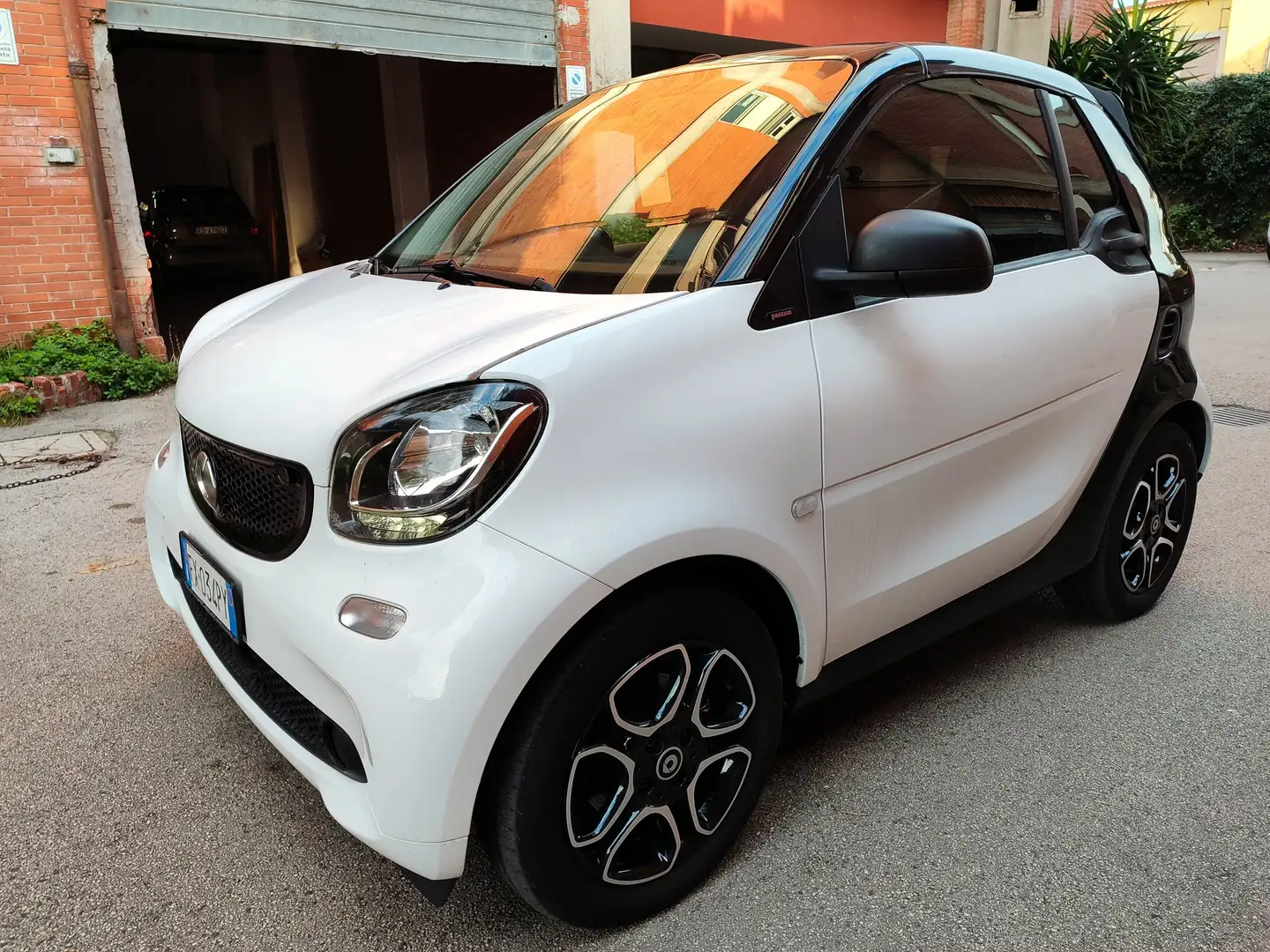 smart forTwo Fortwo Cabrio electric drive Passion Blanc - 1