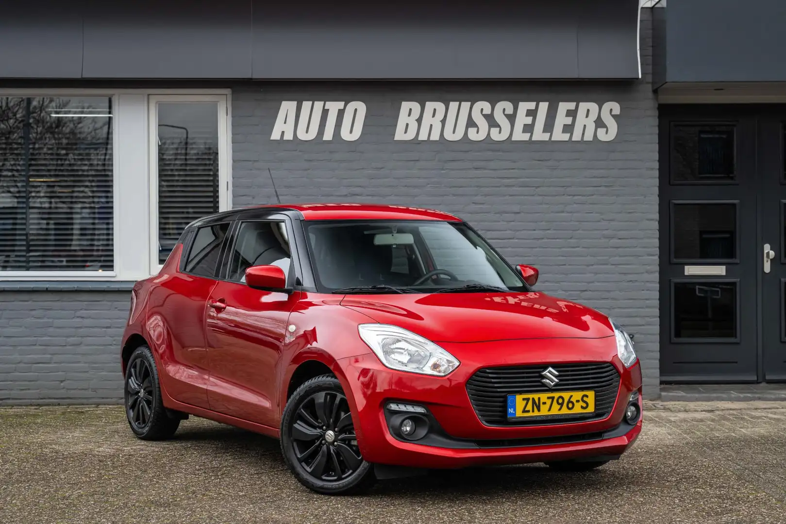 Suzuki Swift 1.2 Select Black line zeer mooi ! Червоний - 1