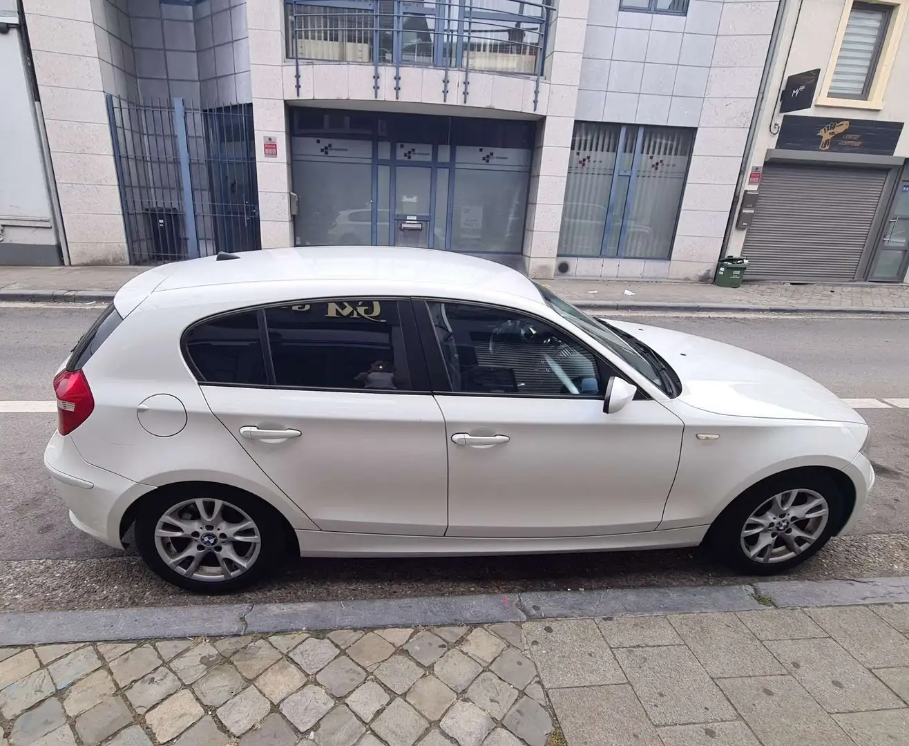 BMW 118 dA - 1