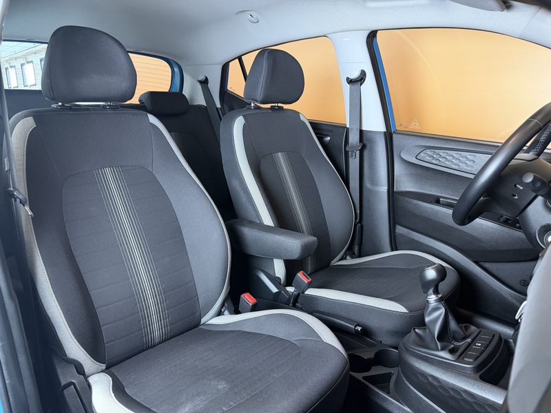 Hyundai i10 1.0 Comfort | cruise | metallic | navi | carplay f — photo 9