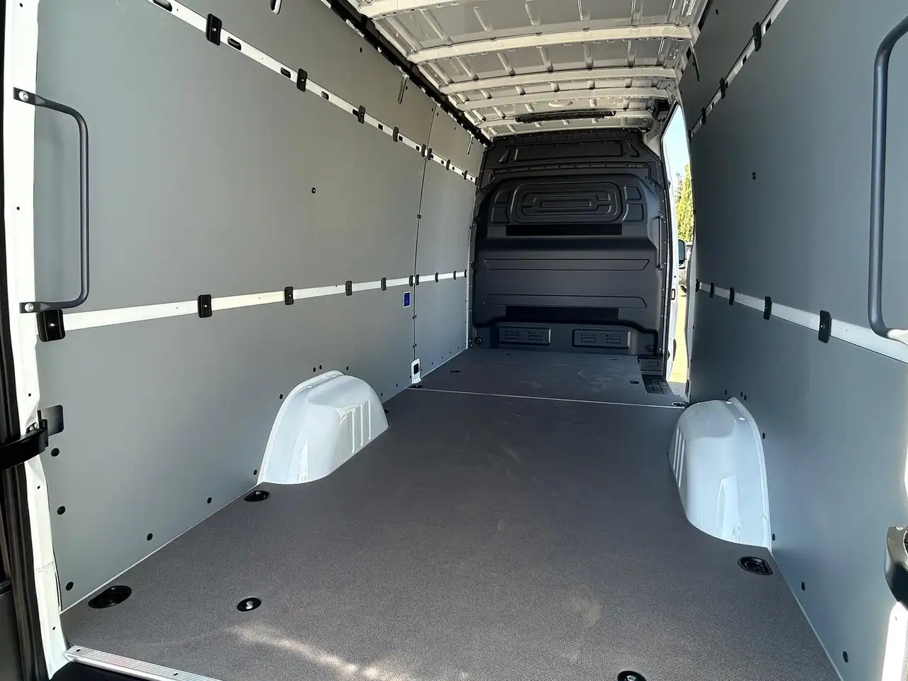 Mercedes-Benz Sprinter снимка Mercedes-Benz Sprinter