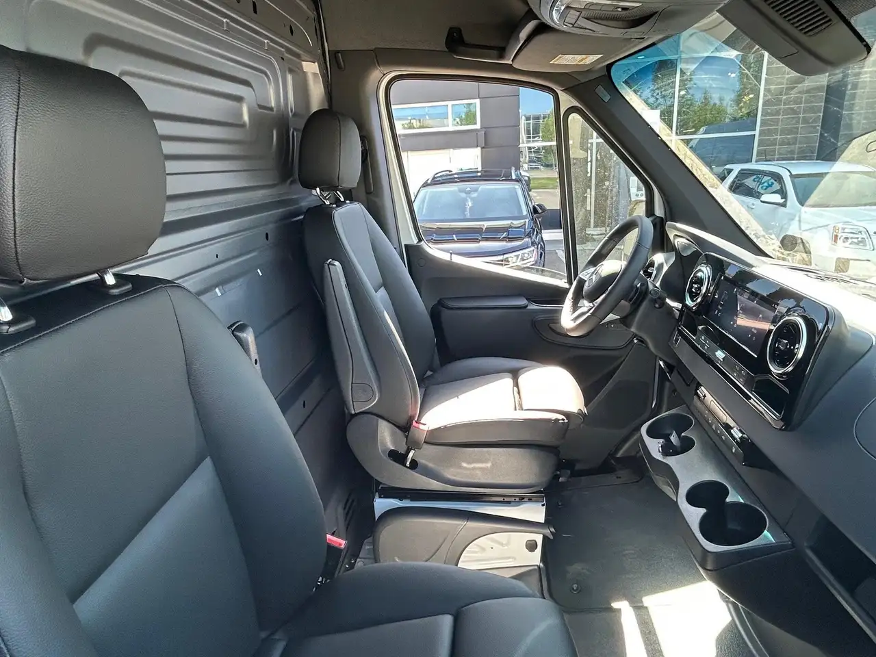 Mercedes-Benz Sprinter снимка Mercedes-Benz Sprinter