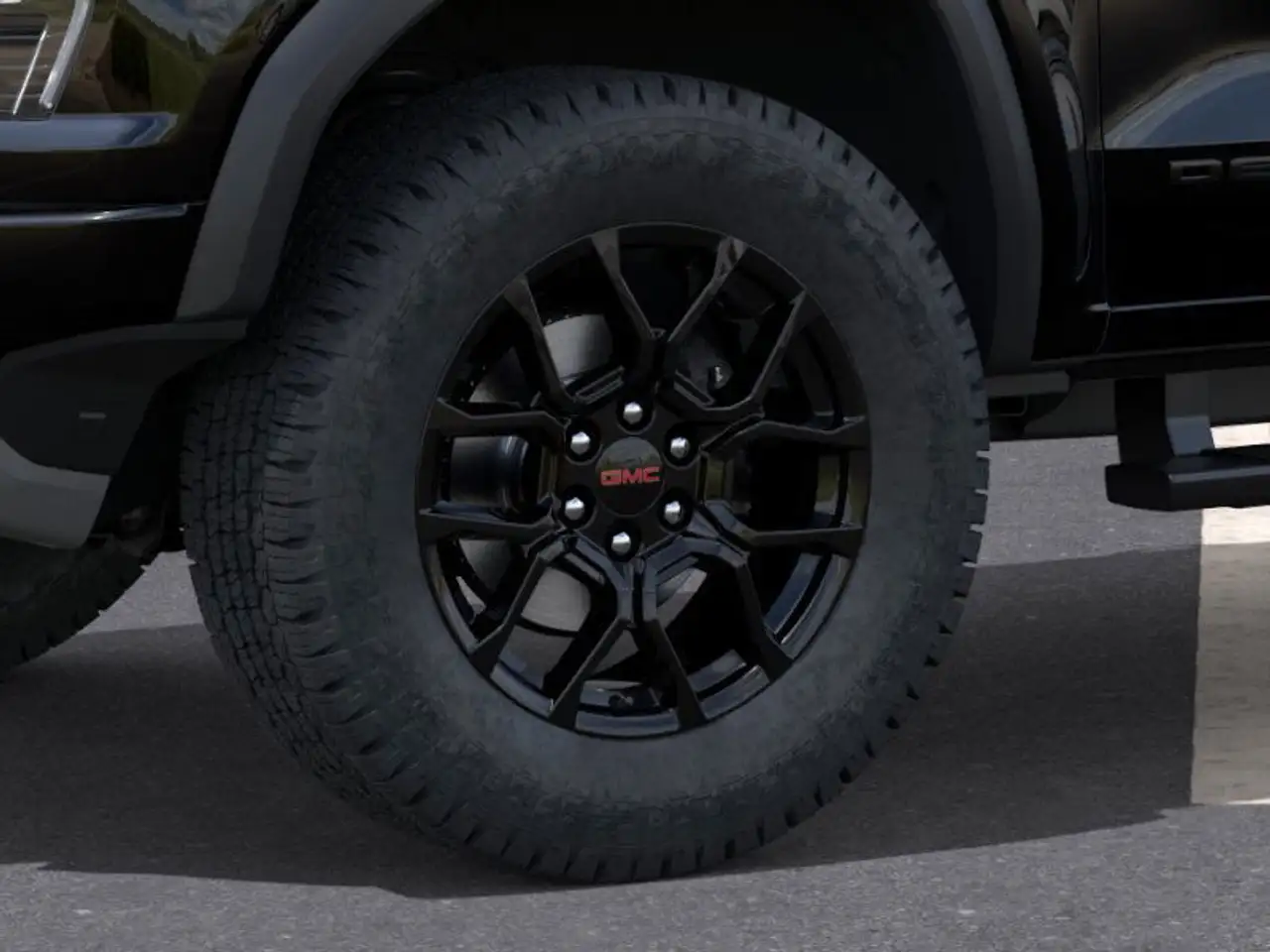GMC Canyon photo GMC Canyon