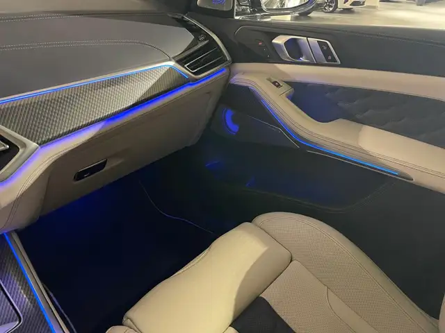 BMW X5 X5 M view 9