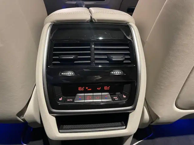 BMW X5 X5 M view 12