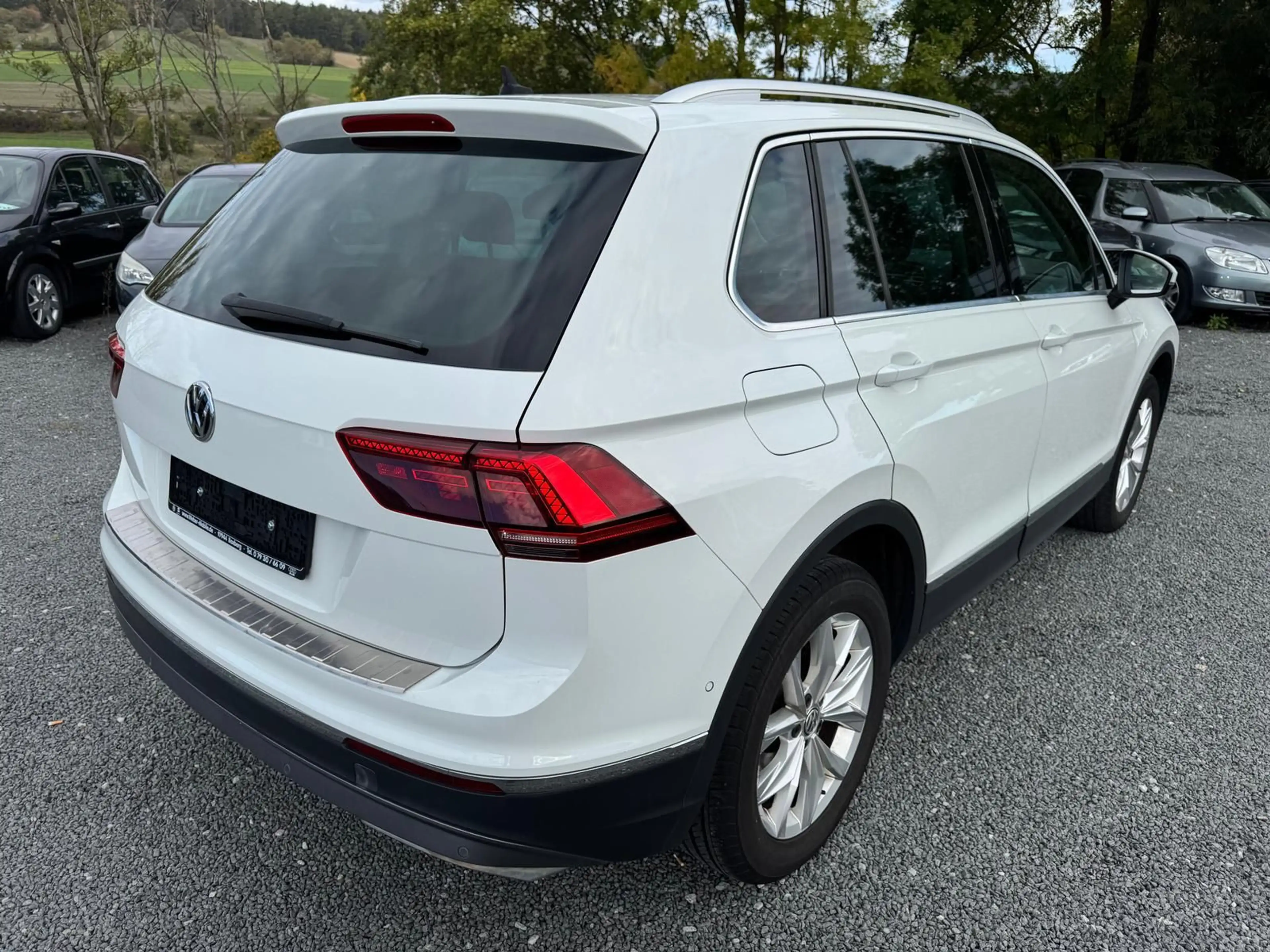 Volkswagen Tiguan 2.0 TSI *DSG*AHK*HIGHLINE*4-MOTION*PDC+KA — photo 6