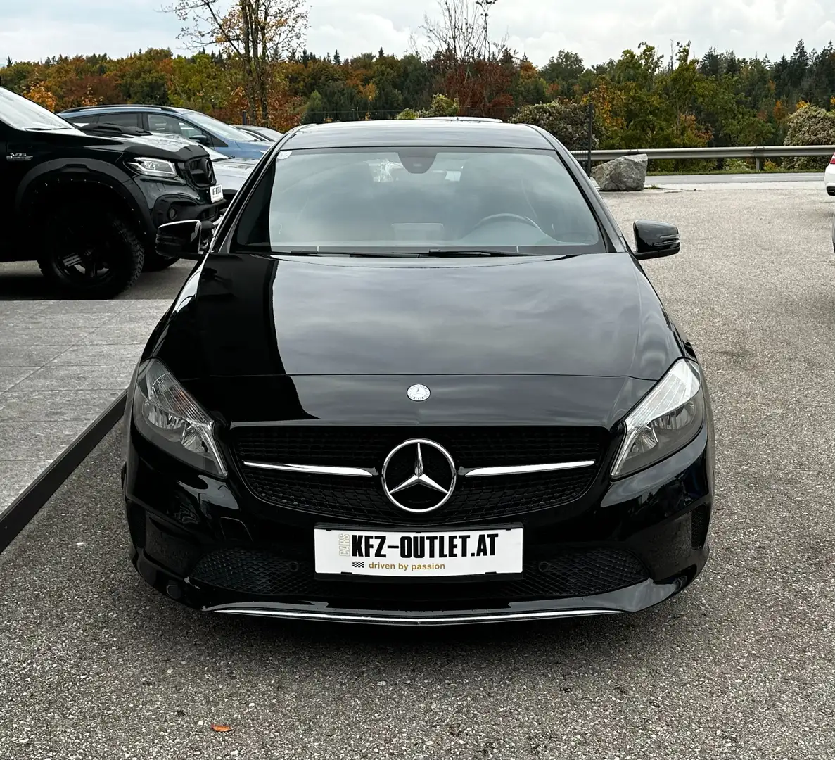 Mercedes-Benz A 180 Aut. *1.Besitz*Leder*Navi*PDC* Schwarz - 2