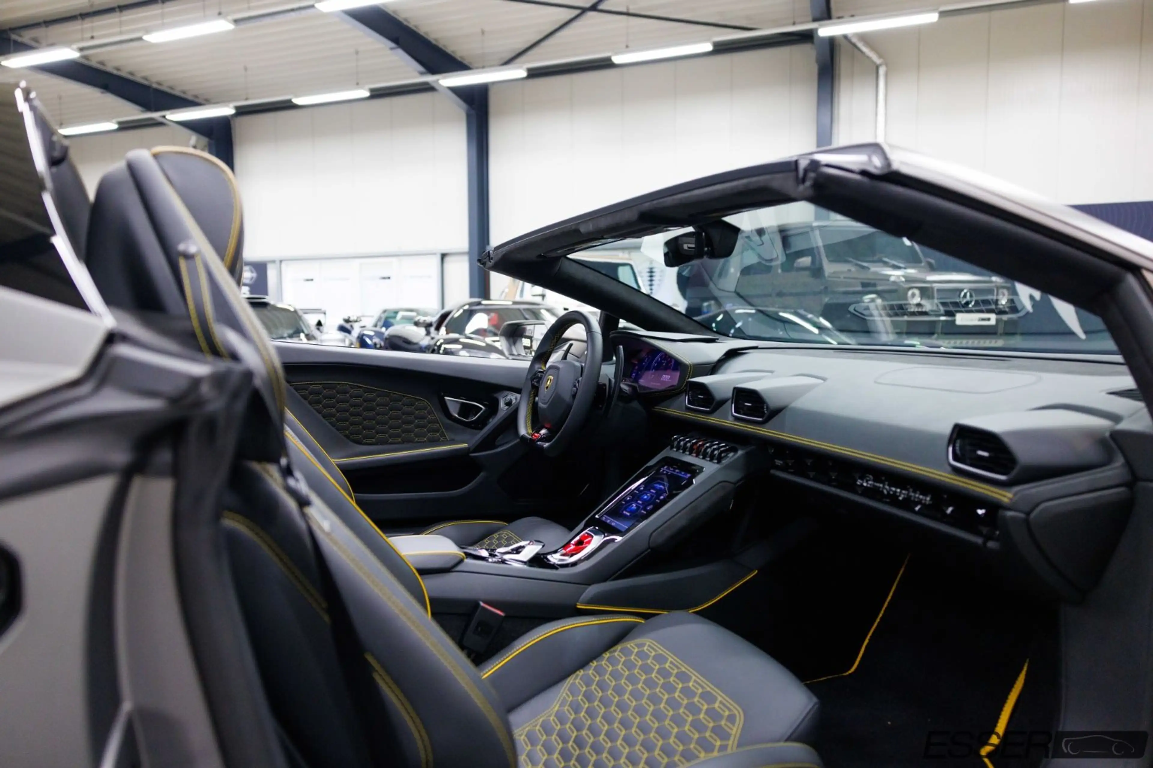 Lamborghini Huracán EVO Spyder | Grigio Titans — photo 15
