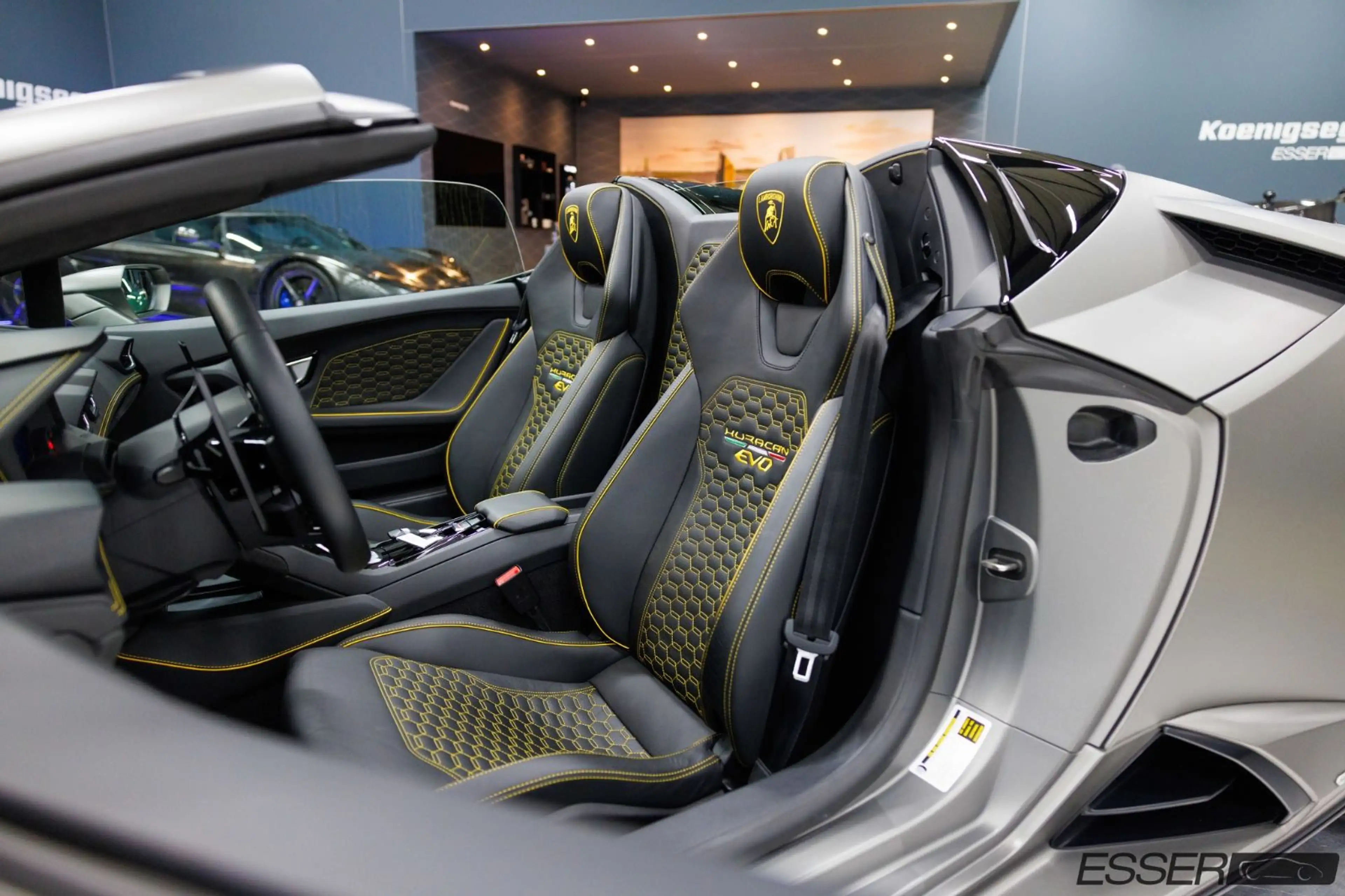 Lamborghini Huracán EVO Spyder | Grigio Titans — photo 10