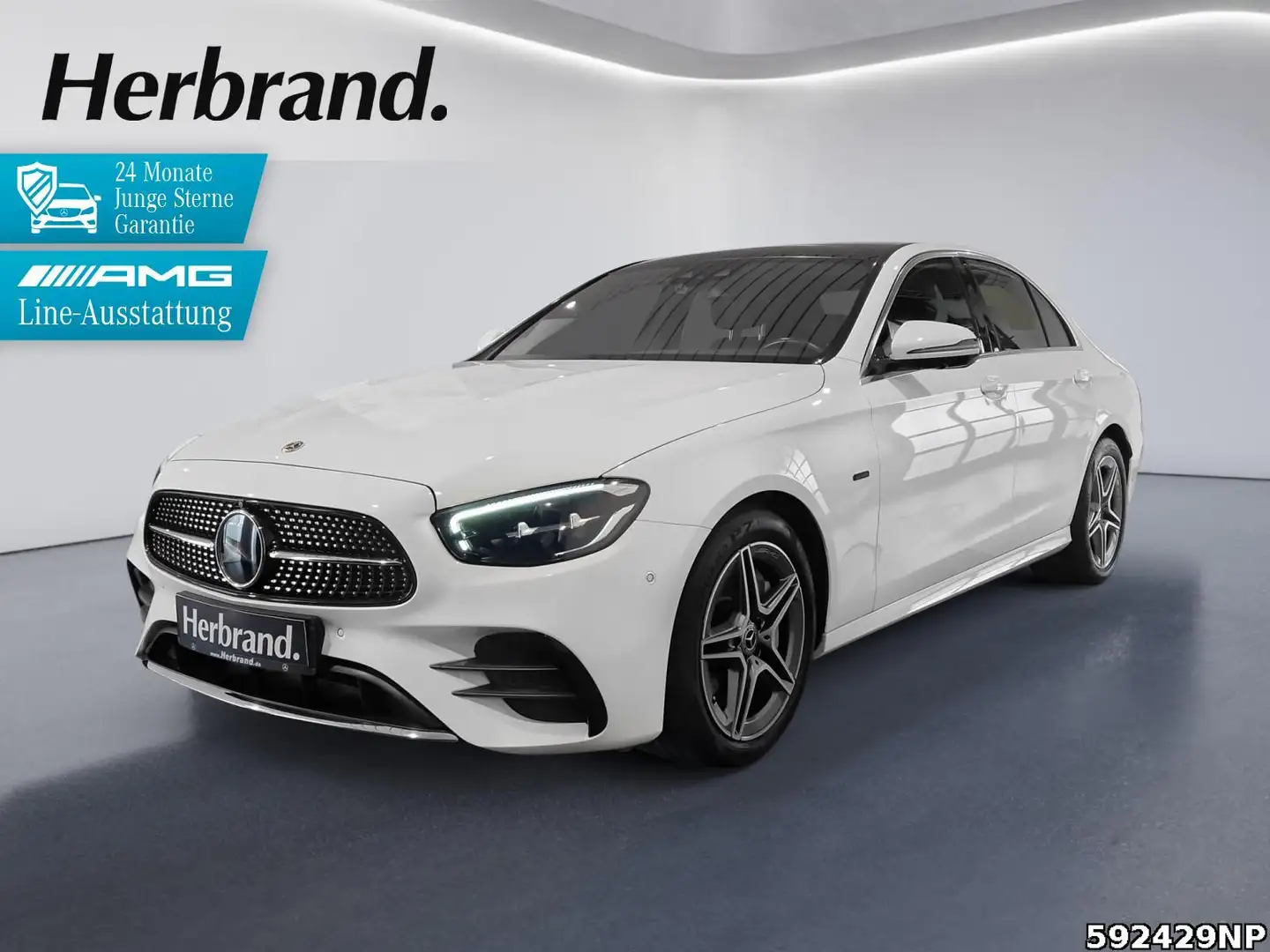 Mercedes-Benz E 300 4M AMG AIRMATIC Pano Ambiente AIR BODY Weiß - 1