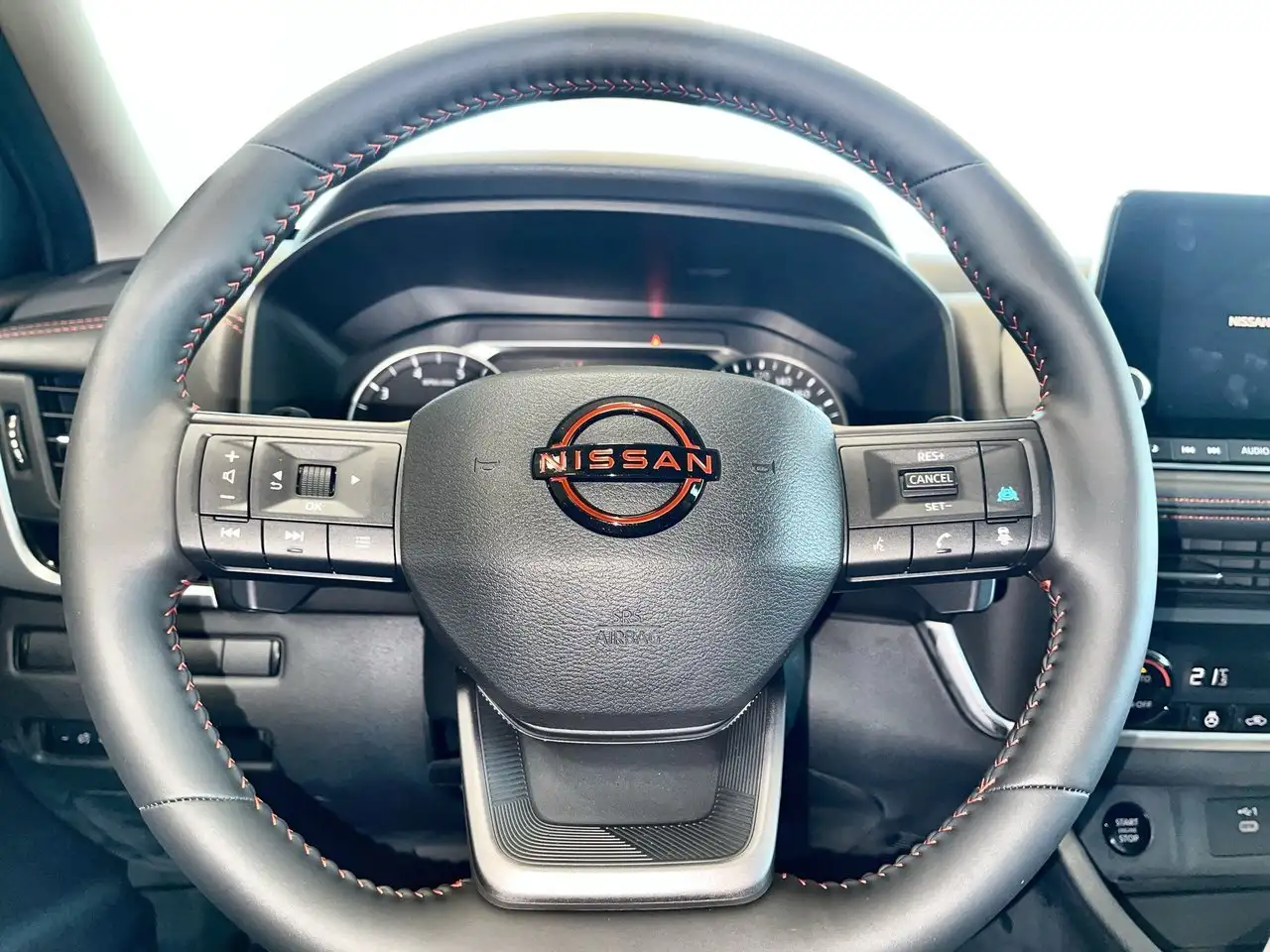 Nissan Rogue fotografie Nissan Rogue
