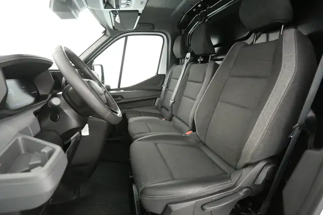 Renault Master view 11