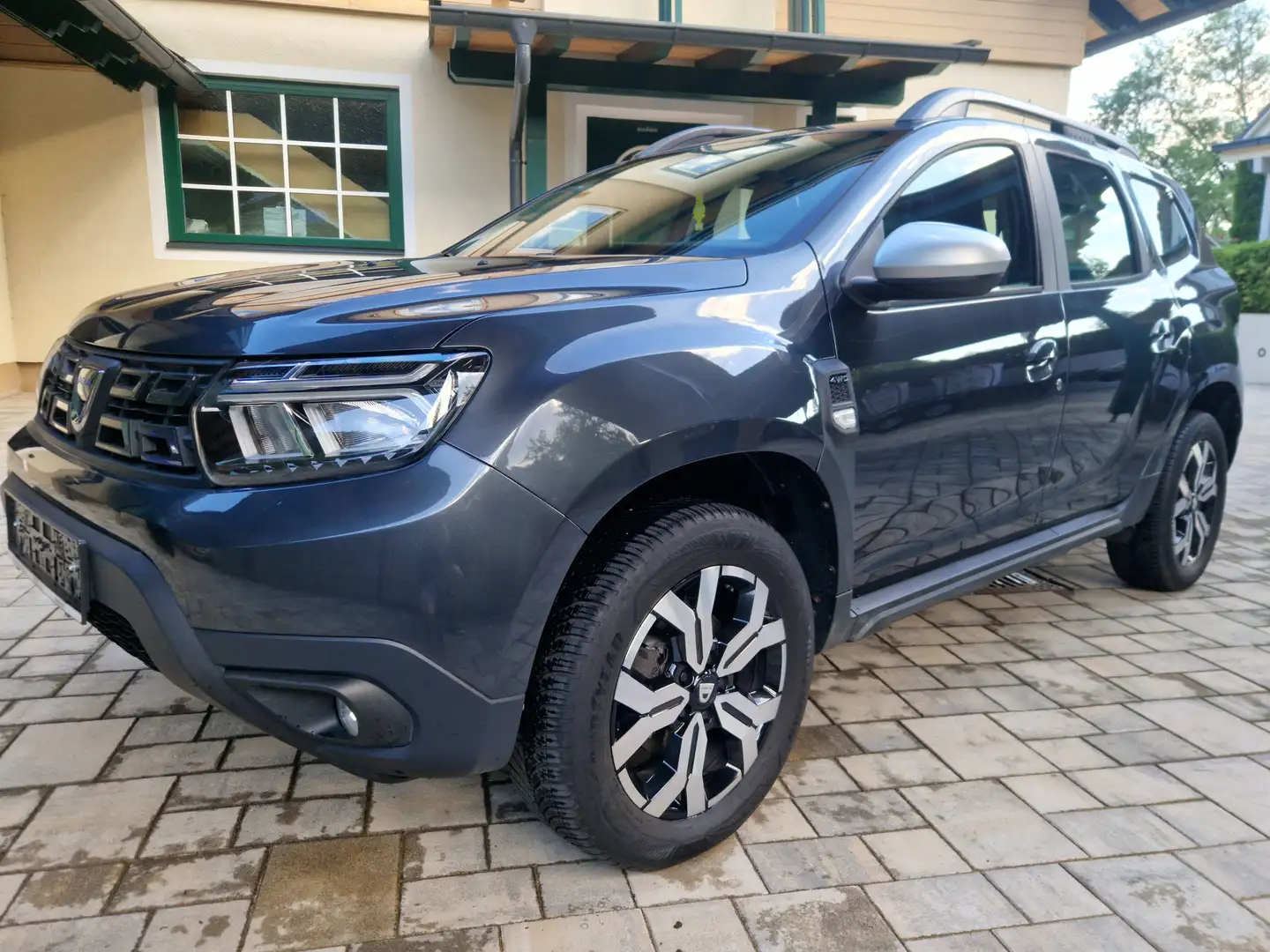 Dacia Duster Blue dCi 115 4WD Grau - 1