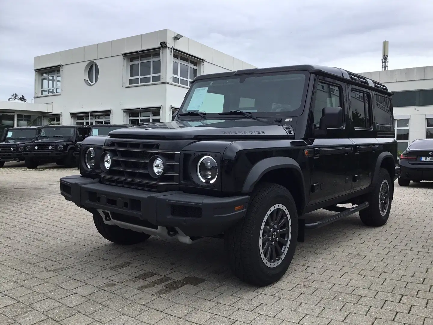 Ineos Grenadier Station Wagon 3.0L Twin-TD Fieldmaster Edition Schwarz - 1