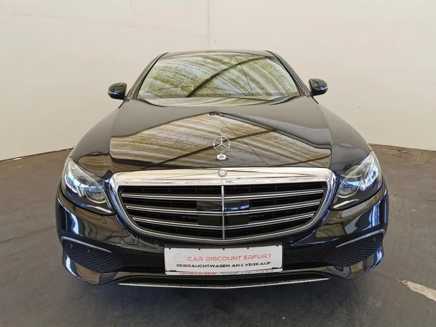 Mercedes-Benz E 220 d Exclusive 4Matic-Standheizung*Burmester-Head up- Schwarz - 1