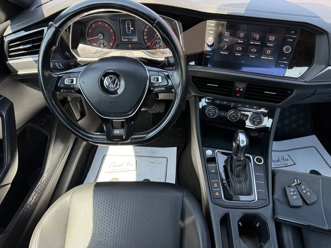 Volkswagen Jetta снимка Volkswagen Jetta