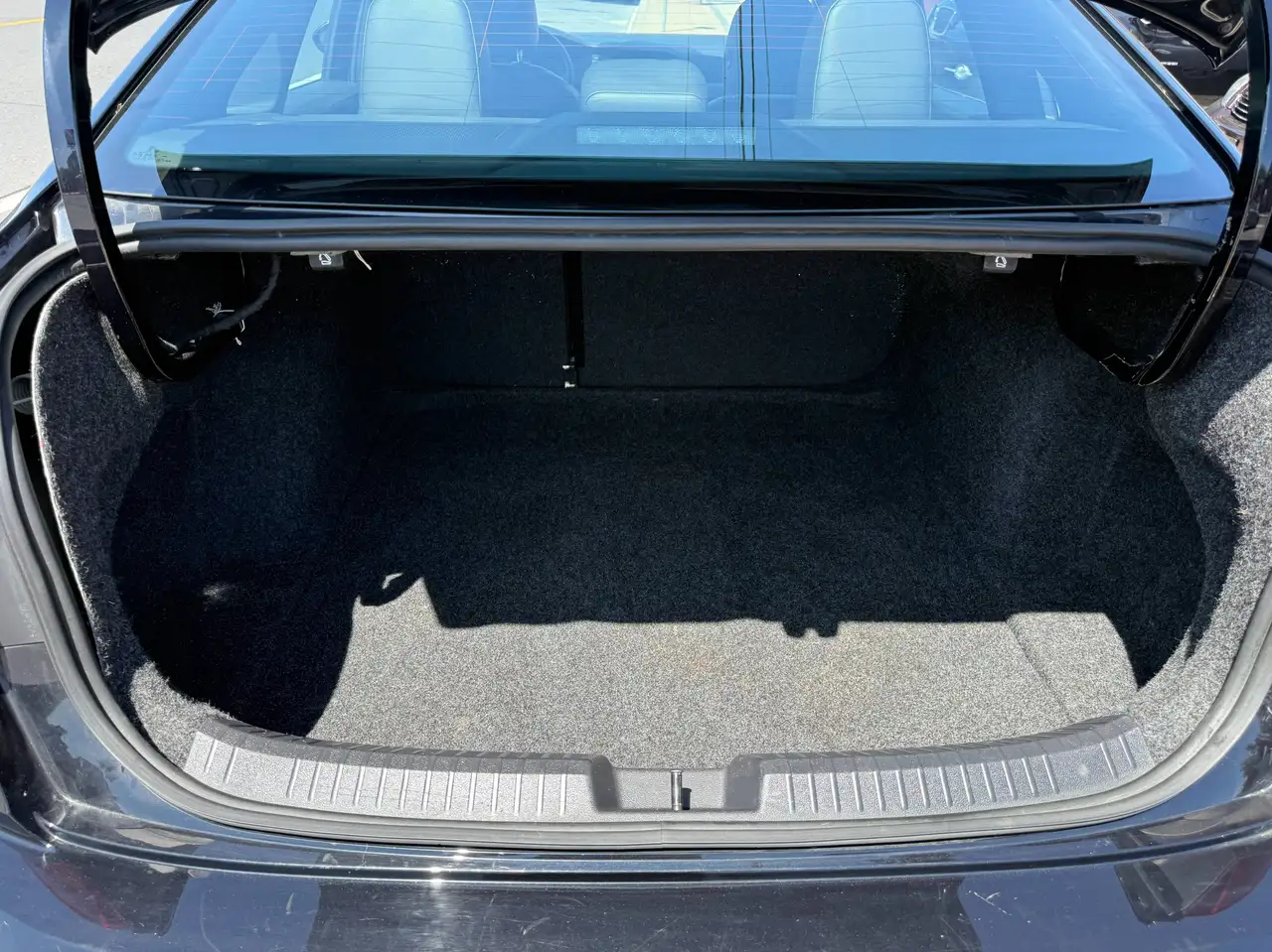 Volkswagen Jetta снимка Volkswagen Jetta