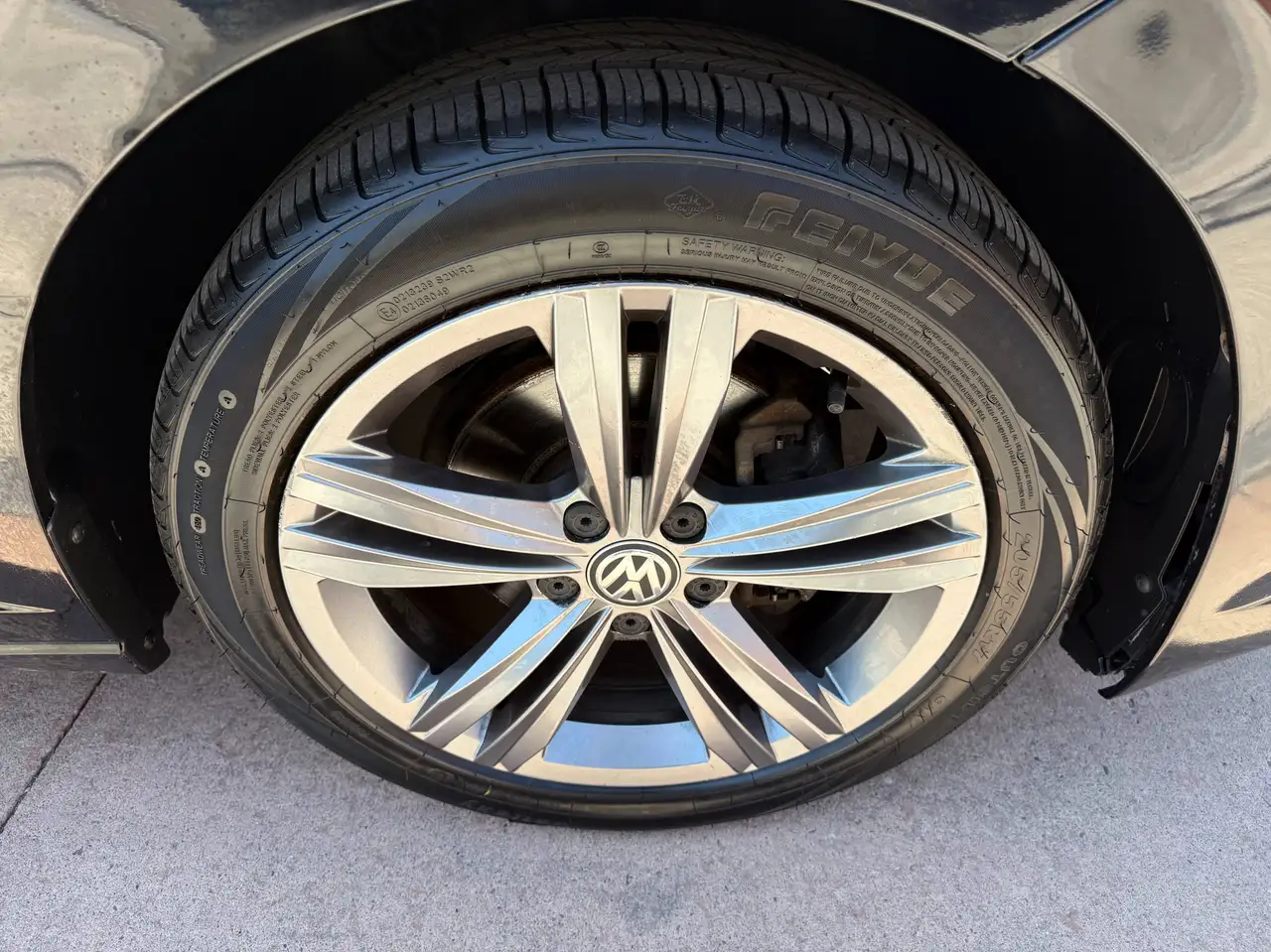 Volkswagen Jetta снимка Volkswagen Jetta