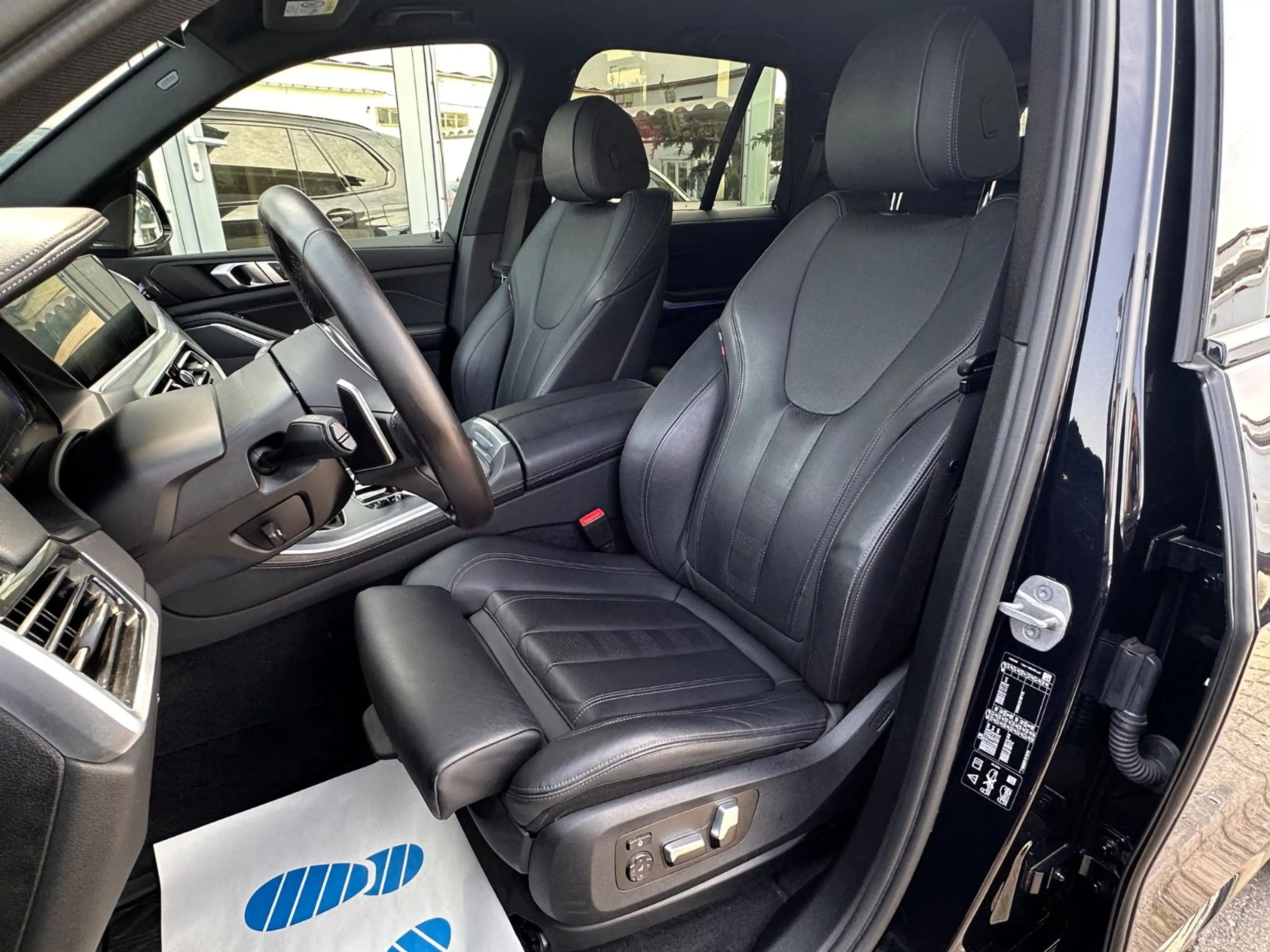 BMW X5 xDrive 40 d M Sport *LASERLICHT*LEDER* — photo 12