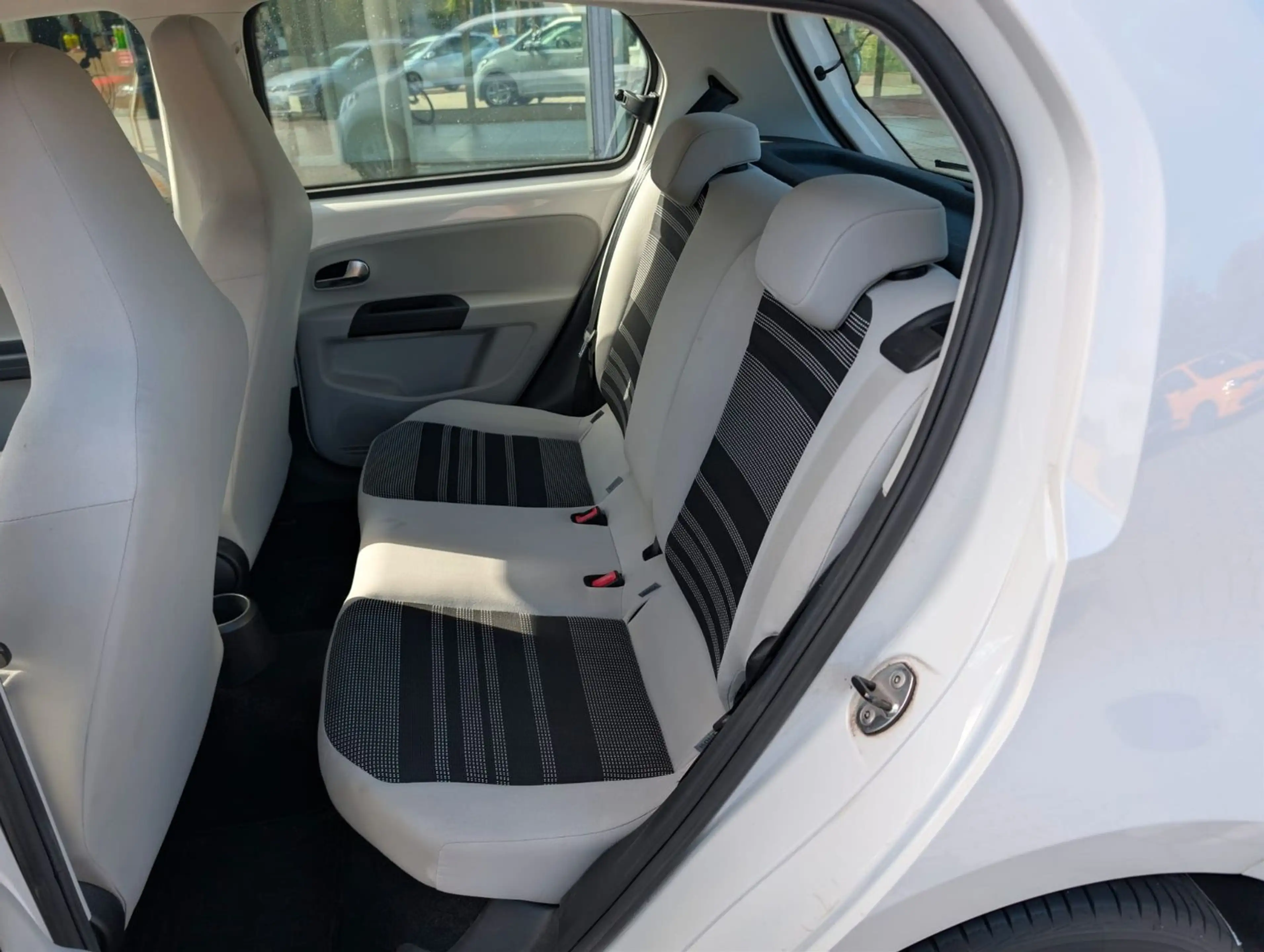 SEAT Mii Style Salsa Tempomat — photo 15