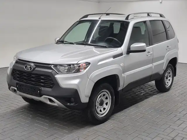 Lada Niva Travel SHZ/Scheibenhzg/PDC/Kam