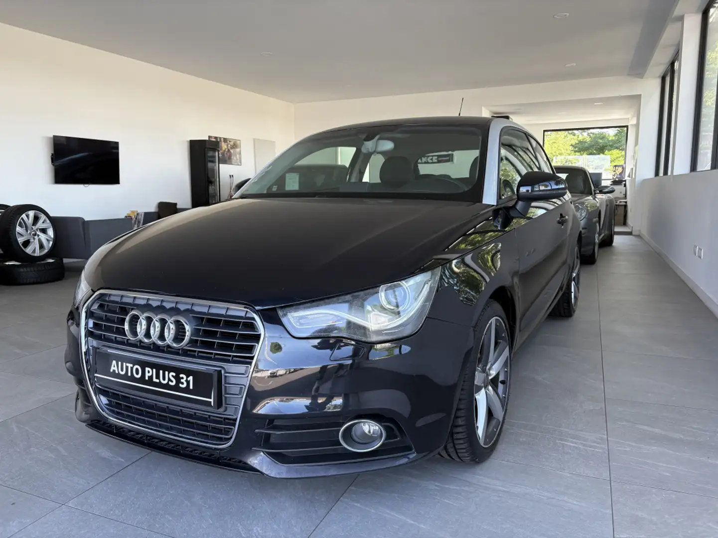 Audi A1 1.6 TDI 105 Ambition - 1