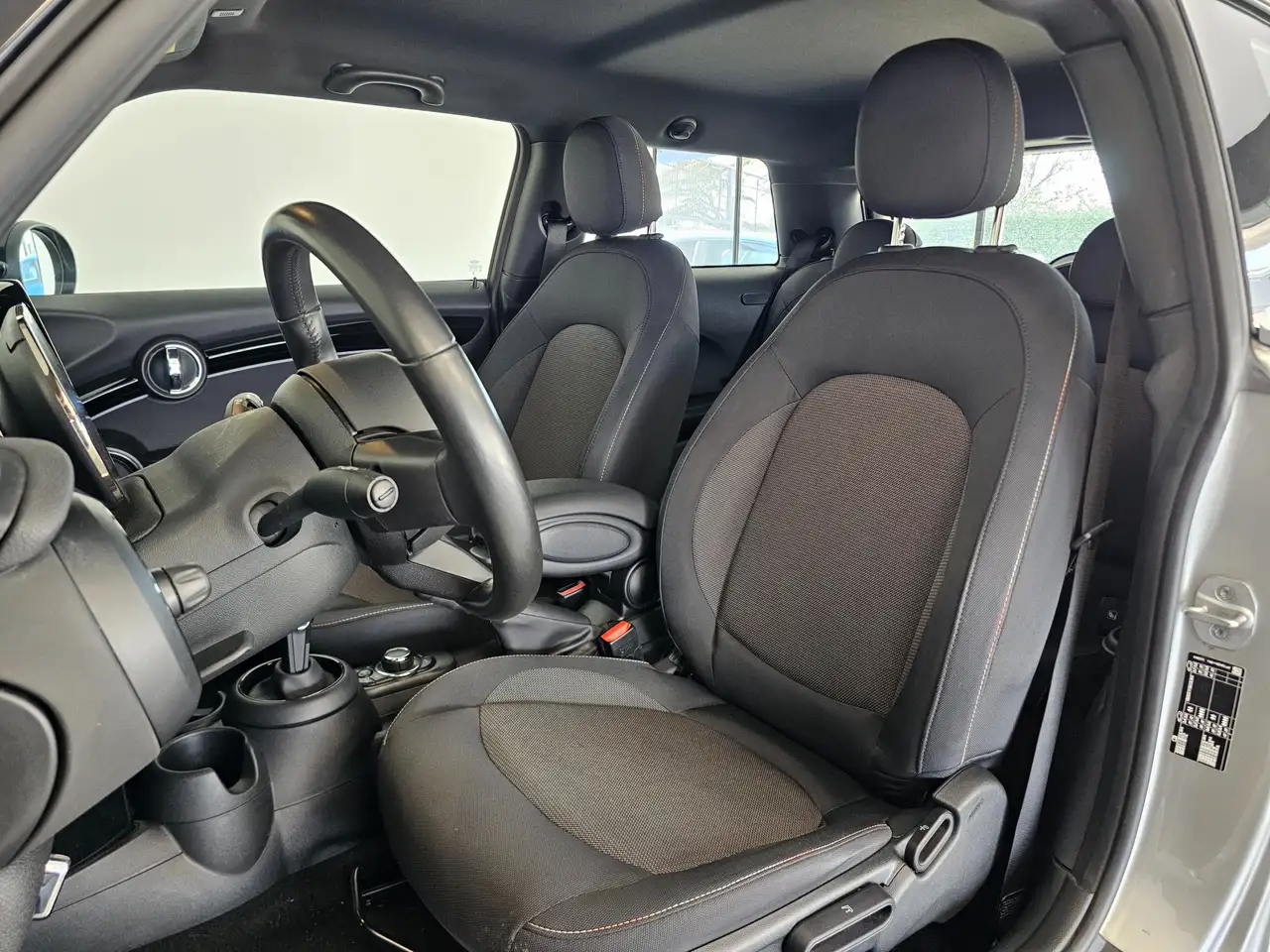 MINI Cooper 3p 1.5 Essential Premium Virtual Cockpit 6