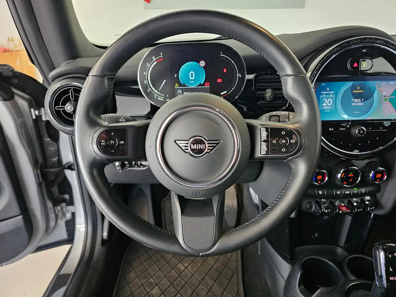 MINI Cooper 3p 1.5 Essential Premium Virtual Cockpit 8